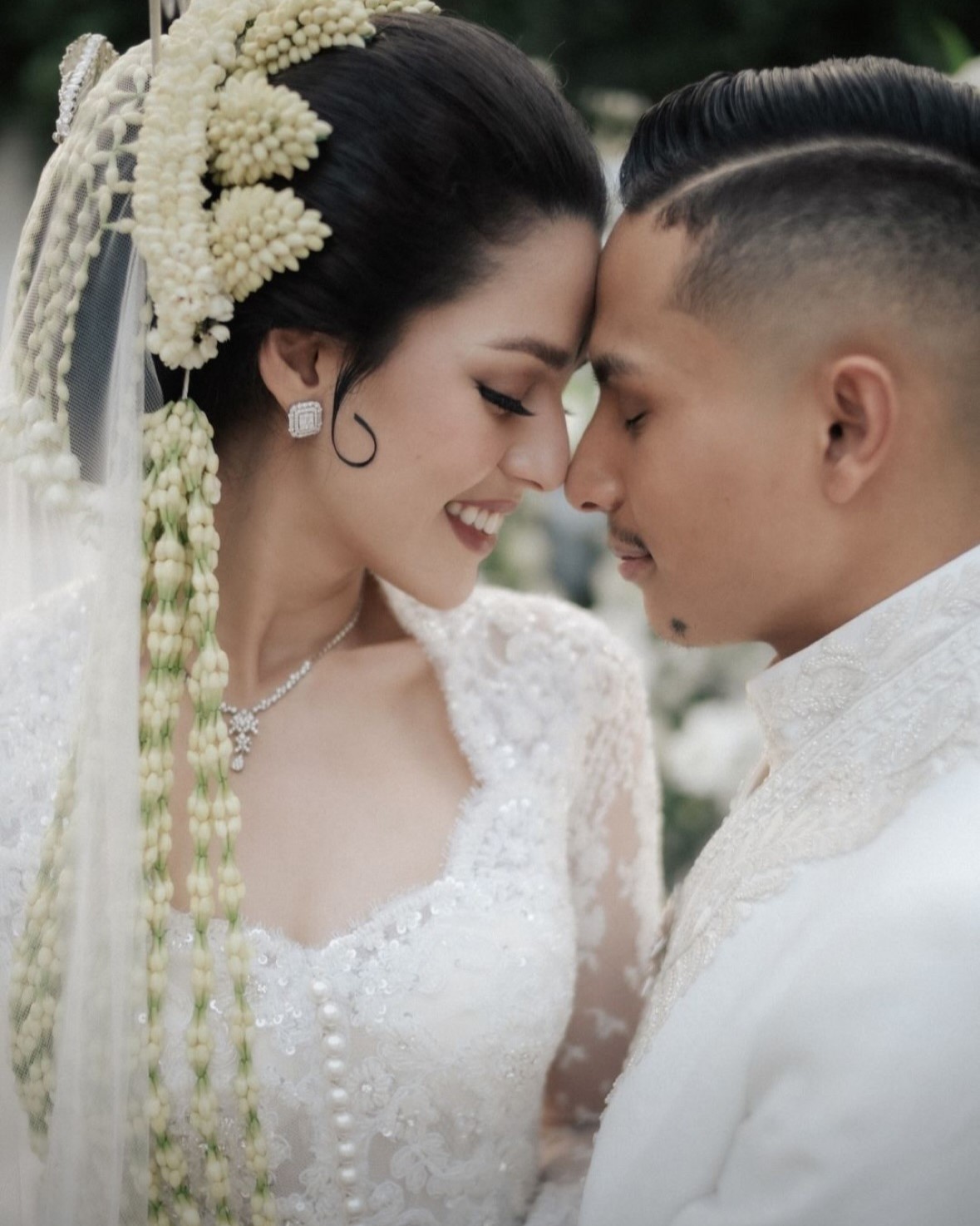 cincin nikah berlian pria mewah, cincin nikah pria, model cincin nikah pria, harga cincin nikah pria, cincin berlian pria, cincin berlian pria emas putih, harga cincin nikah berlian asli,